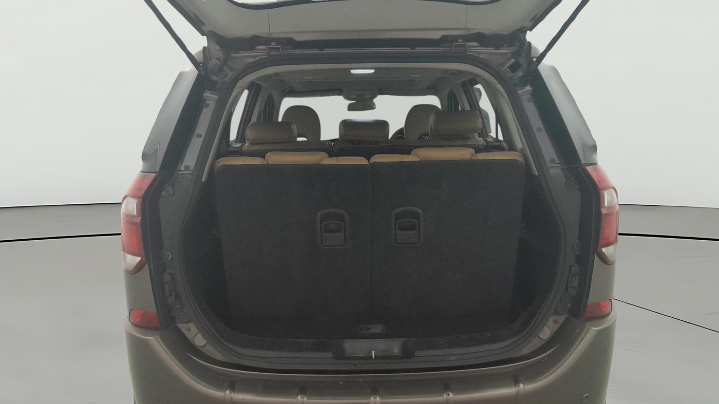 2018 Mahindra XUV500 W11 AT, Diesel, Automatic, 61,563 km, Boot Open Zoomed View