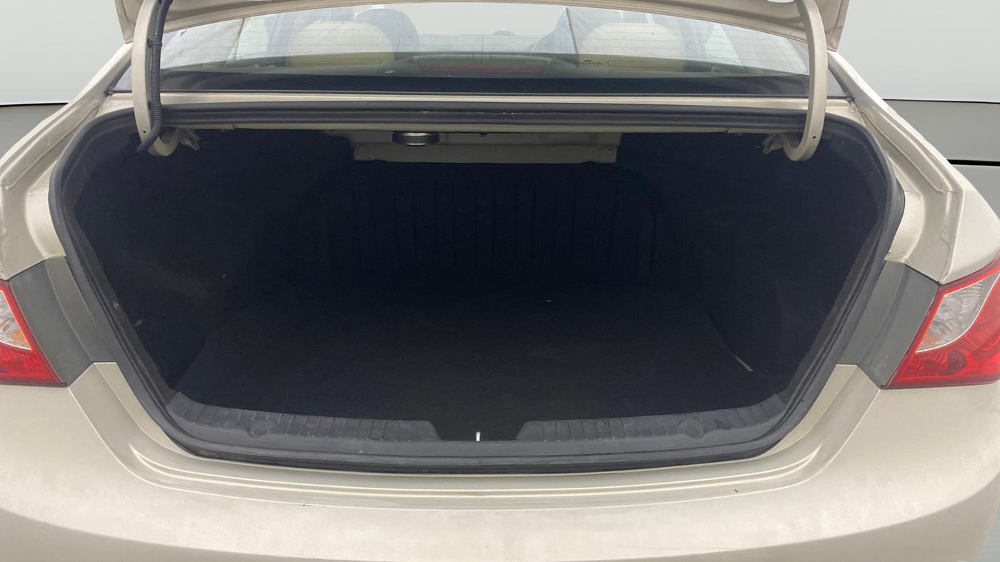 2012 Hyundai Sonata 2.4 GDI MT, Petrol, Manual, 53,260 km, Boot Open Zoomed View