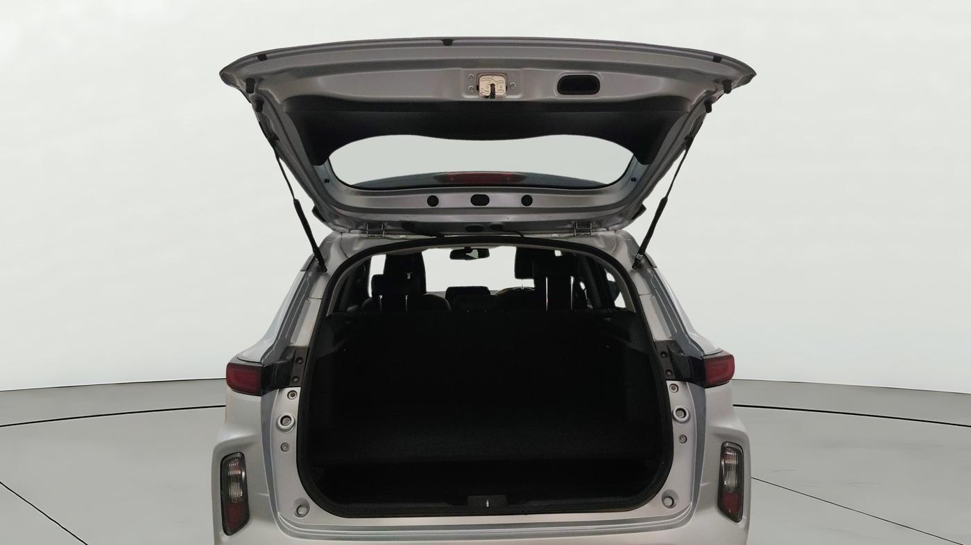 2023 Toyota URBAN CRUISER HYRYDER V HYBRID, Hybrid, Automatic, 77,333 km, Boot Door Open