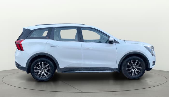 2021 Mahindra XUV700 AX 7 LUXURY D AT 7 STR, Diesel, Automatic, 77,604 km, Right Side View