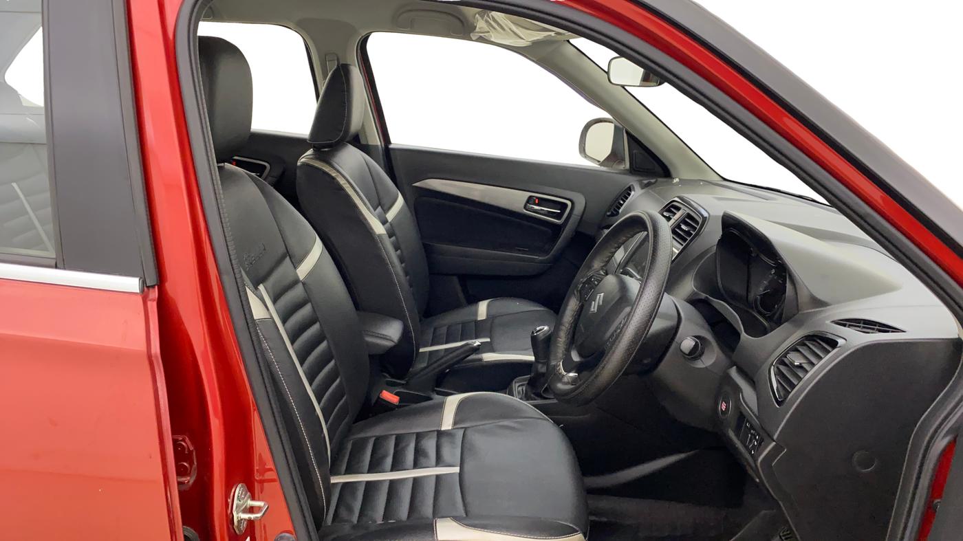 2018 Maruti Vitara Brezza ZDI PLUS DUAL TONE, Diesel, Manual, 20,704 km, Right Side Front Door Cabin