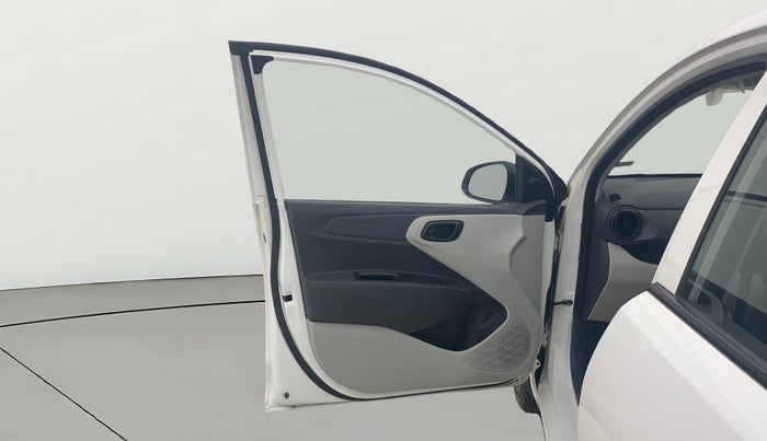 2024 Hyundai GRAND I10 NIOS ERA 1.2 KAPPA VTVT, Petrol, Manual, 2,310 km, LHS Front Door