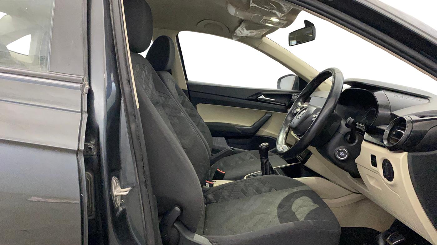 2022 Skoda SLAVIA AMBITION 1.0L TSI MT, Petrol, Manual, 39,109 km, Right Side Front Door Cabin