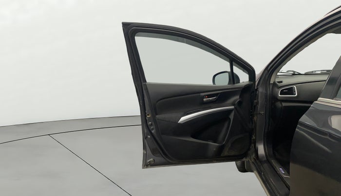 2018 Maruti S Cross ZETA 1.3, Diesel, Manual, 52,123 km, LHS Front Door