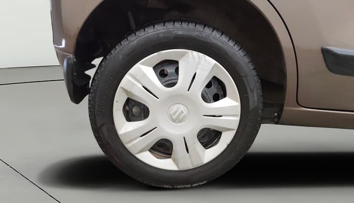 2017 Maruti Wagon R 1.0 VXI, Petrol, Manual, 66,480 km, Right Rear Wheel