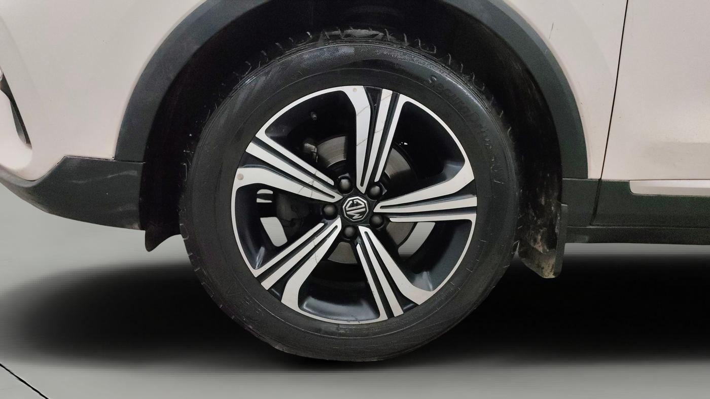 2022 MG ASTOR SHARP 1.5 MT, Petrol, Manual, 62,393 km, Left Front Wheel