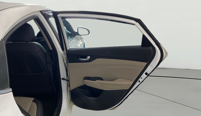 2018 Hyundai Verna 1.6 VTVT SX O, Petrol, Manual, 43,257 km, RHS Rear Door