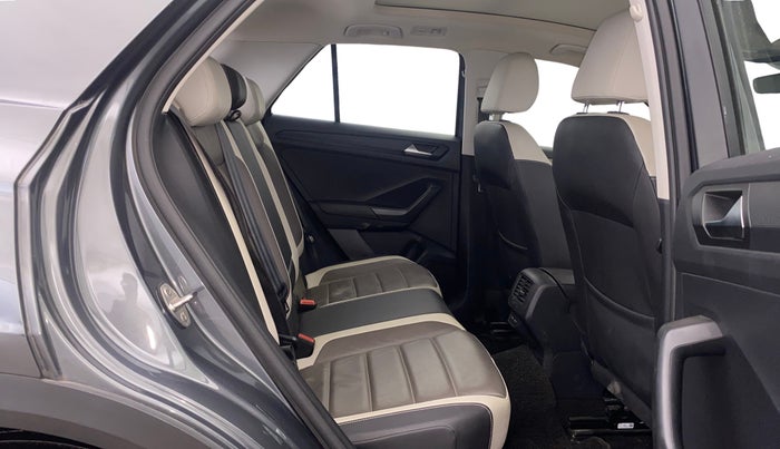 2021 Volkswagen T-ROC 1.5 TSI AT, Petrol, Automatic, 95,260 km, Right Side Rear Door Cabin