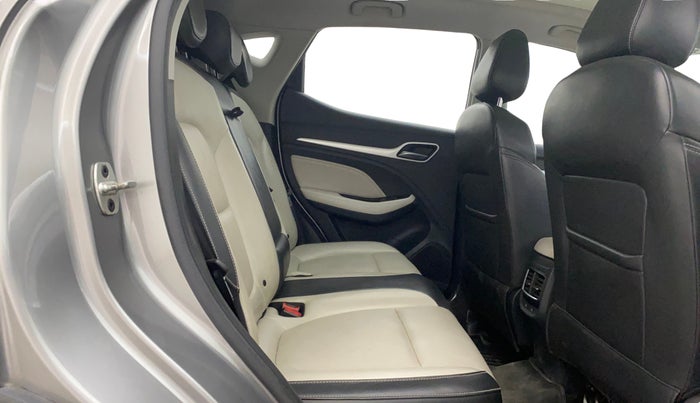 2021 MG ASTOR SAVVY 1.5 CVT, Petrol, Automatic, 40,061 km, Right Side Rear Door Cabin