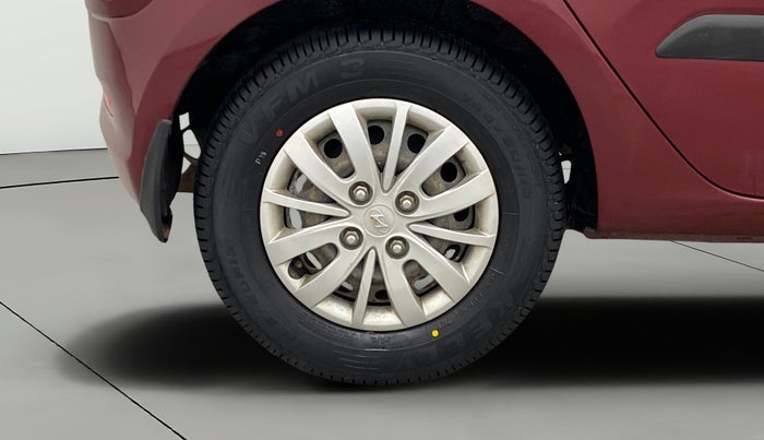 2014 Hyundai i10 SPORTZ 1.1, Petrol, Manual, 23,360 km, Right Rear Wheel