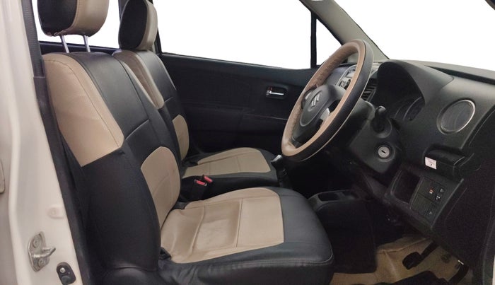 2015 Maruti Wagon R Stingray VXI, Petrol, Manual, 48,334 km, Right Side Front Door Cabin