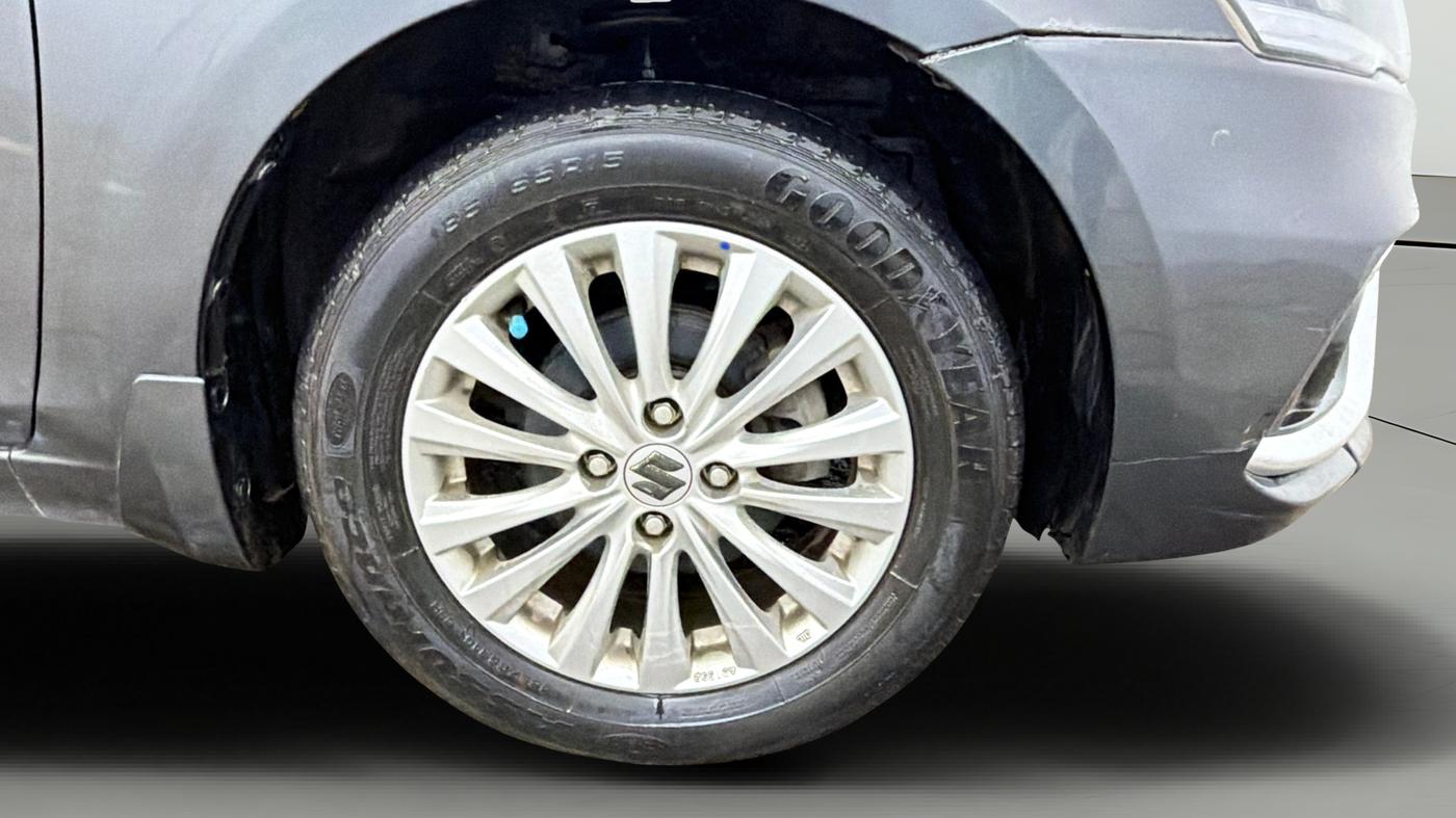 2023 Maruti Ciaz ZETA 1.5 SHVS MT PETROL, Petrol, Manual, 41,406 km, Right Front Wheel