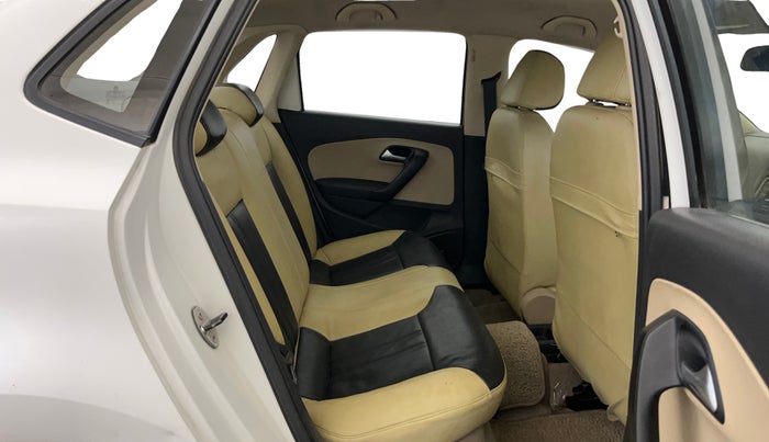 2016 Volkswagen Ameo COMFORTLINE 1.2L, Petrol, Manual, 54,163 km, Right Side Rear Door Cabin