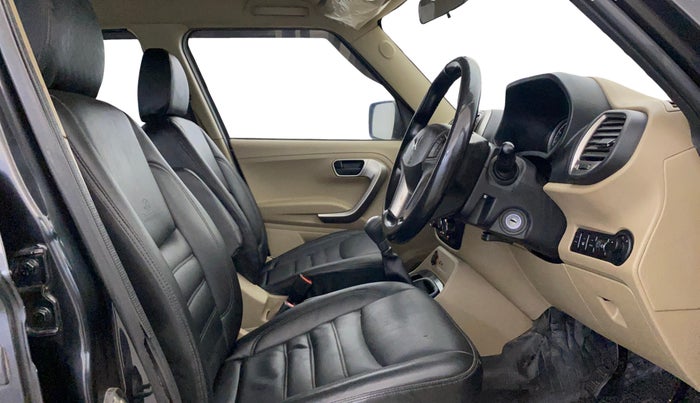 2023 Mahindra BOLERO NEO N 10, Diesel, Manual, 57,277 km, Right Side Front Door Cabin