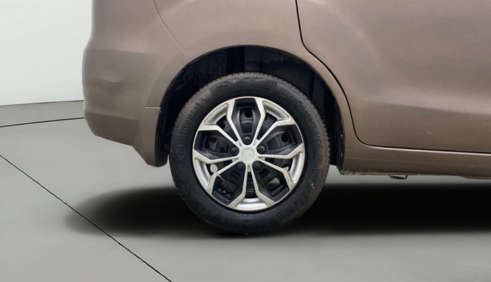 2014 Maruti Ertiga VXI ABS, Petrol, Manual, 1,11,542 km, Right Rear Wheel
