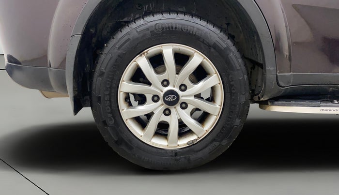 2017 Mahindra XUV500 W10 AT, Diesel, Automatic, 78,236 km, Right Rear Wheel