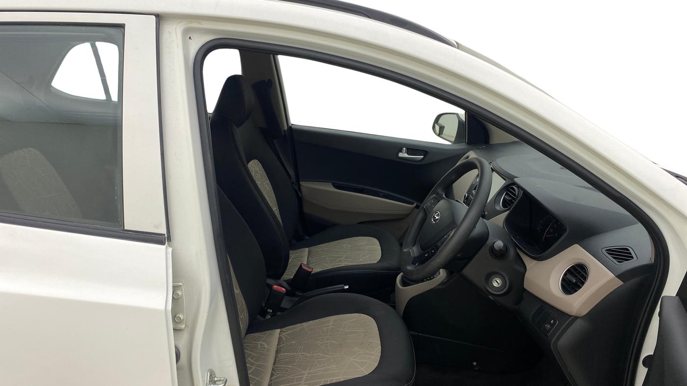 2017 Hyundai Grand i10 SPORTZ (O) AT 1.2 KAPPA VTVT, Petrol, Automatic, 34,422 km, Right Side Front Door Cabin