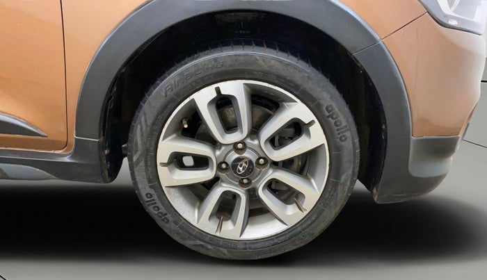 2015 Hyundai i20 Active 1.2 SX, Petrol, Manual, 99,915 km, Right Front Wheel