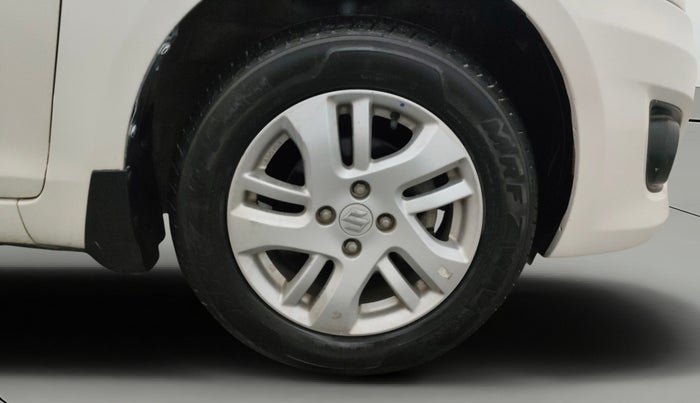 2014 Maruti Swift Dzire ZXI, Petrol, Manual, 69,292 km, Right Front Wheel