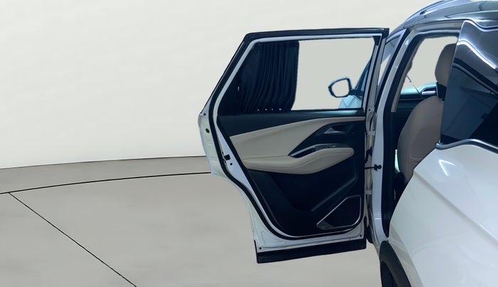 2023 MG HECTOR SHARP PRO 1.5 PETROL TURBO CVT PETROL, Petrol, Automatic, 35,895 km, LHS Rear Door