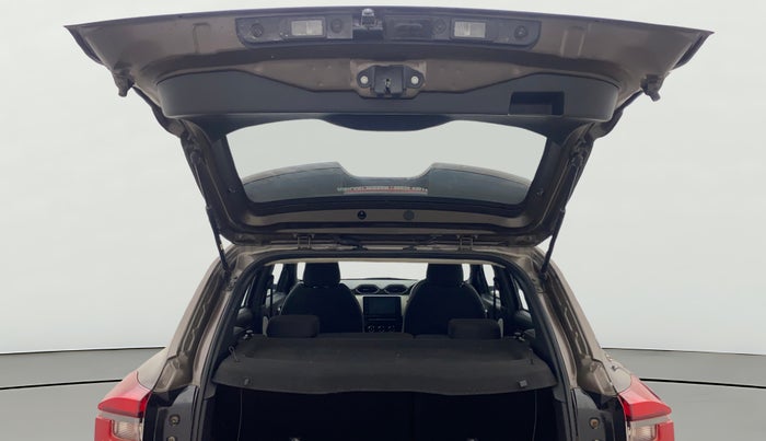 2022 Nissan MAGNITE XV MT, Petrol, Manual, 23,789 km, Boot Door Open