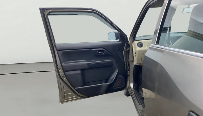 2020 Maruti New Wagon-R LXI 1.0, CNG, Manual, 1,15,676 km, LHS Front Door