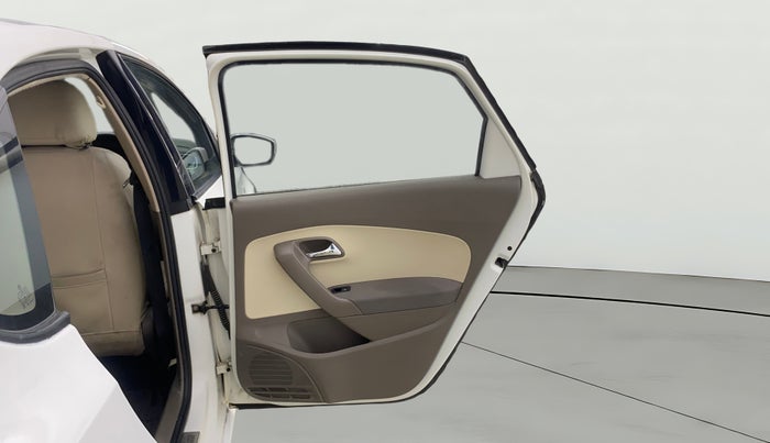 2013 Skoda Rapid AMBITION 1.6 TDI CR MT PLUS ALLOY, Diesel, Manual, 1,19,608 km, RHS Rear Door