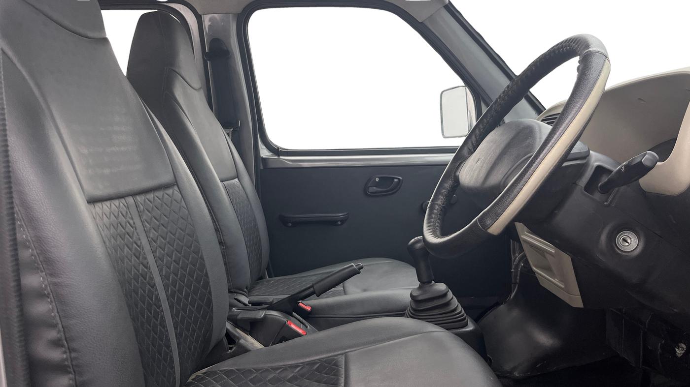 2018 Maruti Eeco 5 STR WITH A/C+HTR, Petrol, Manual, 20,806 km, Right Side Front Door Cabin