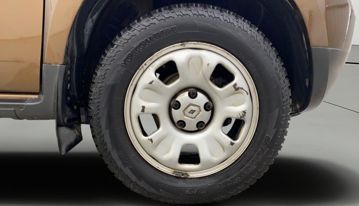 2014 Renault Duster RXL PETROL, Petrol, Manual, 69,454 km, Right Front Wheel
