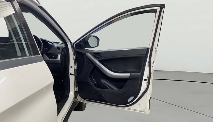 2022 Tata NEXON XM SUNROOF PETROL, Petrol, Manual, 73,700 km, RHS Front Door