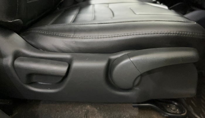 2017 Honda WR-V 1.2L I-VTEC VX MT, Petrol, Manual, 81,737 km, Driver Side Adjustment Panel