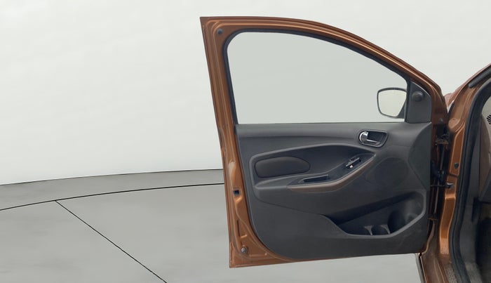 2019 Ford FREESTYLE TITANIUM 1.2 PETROL, Petrol, Manual, 58,779 km, LHS Front Door