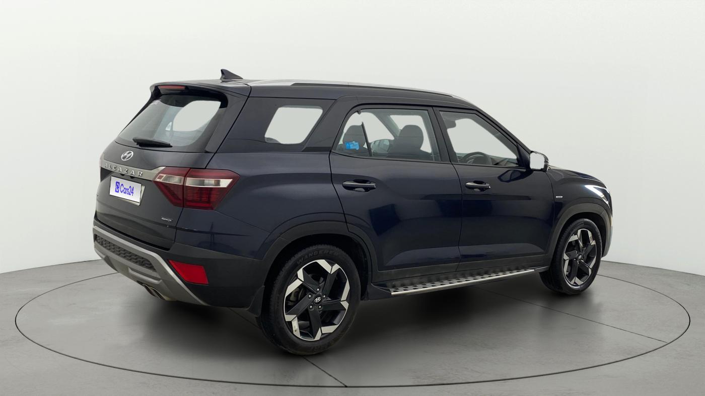 2021 Hyundai ALCAZAR 2.0 SIGNATURE (O) AT 6STR, Petrol, Automatic, 63,590 km, Right Back Diagonal