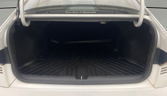 2023 Hyundai Verna SX (O)1.5 VTVT, Petrol, Manual, 24,791 km, Boot Open Zoomed View