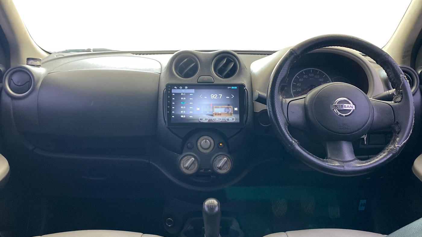 2015 Nissan Micra Active XV, Petrol, Manual, 67,227 km, Dashboard