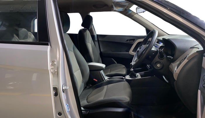 2016 Hyundai Creta S 1.6 PETROL, Petrol, Manual, 30,853 km, Right Side Front Door Cabin