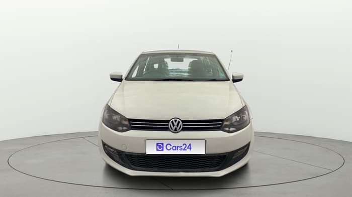 2013 Volkswagen Polo HIGHLINE1.2L, Petrol, Manual, 1,08,550 km, Front