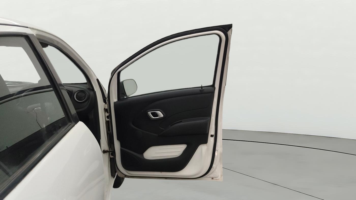 2018 Datsun Redi Go T (O), Petrol, Manual, 43,373 km, RHS Front Door