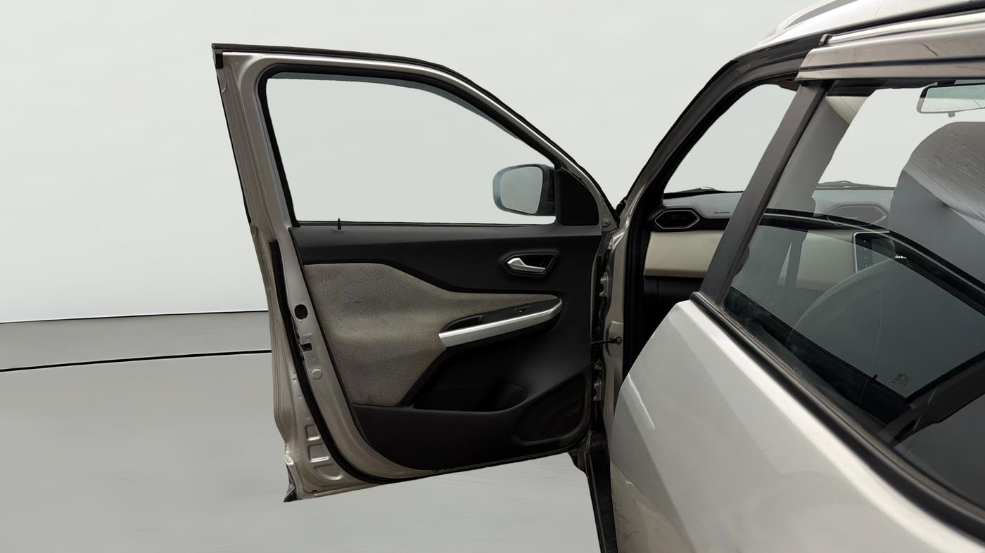 2021 Nissan MAGNITE XV MT, Petrol, Manual, 49,270 km, LHS Front Door