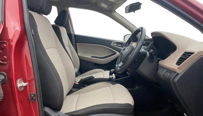 2017 Hyundai Elite i20 ASTA 1.2 (O), Petrol, Manual, 31,399 km, Right Side Front Door Cabin