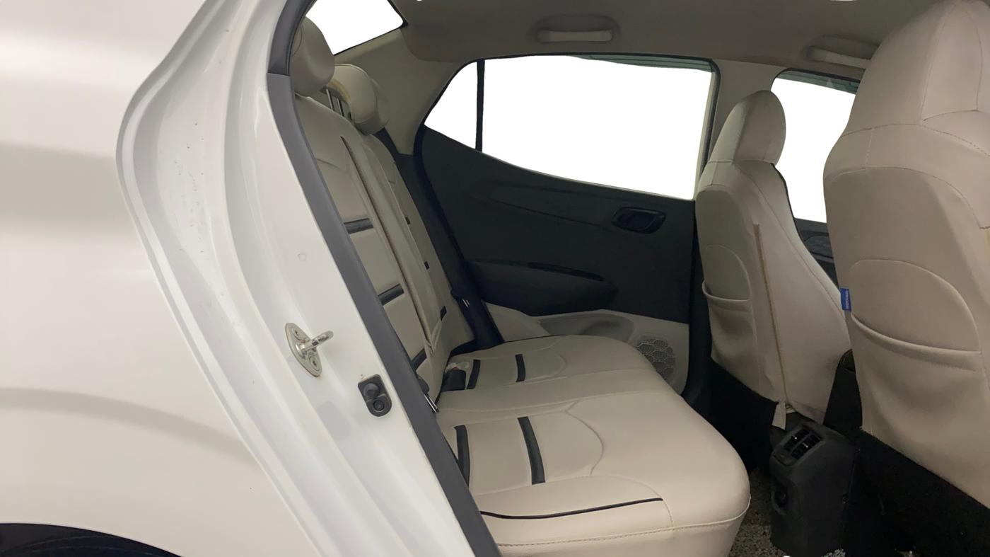 2022 Hyundai AURA S 1.2 CNG, CNG, Manual, 64,059 km, Right Side Rear Door Cabin
