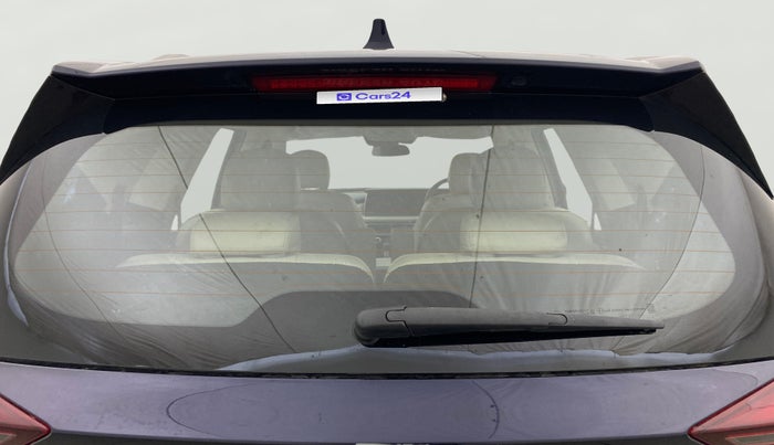 2024 Mahindra XUV700 AX 7 Luxury Pack Petrol AT 6 STR, Petrol, Automatic, 2,678 km, Rear Windshield