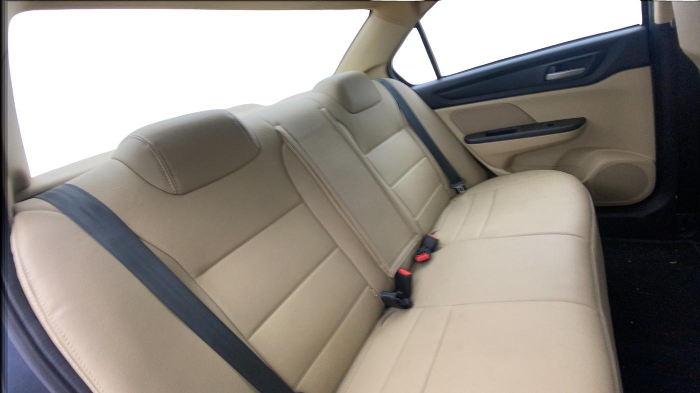 2024 Honda Amaze 1.2L I-VTEC VX CVT, Petrol, Automatic, 19,688 km, Right Side Rear Door Cabin