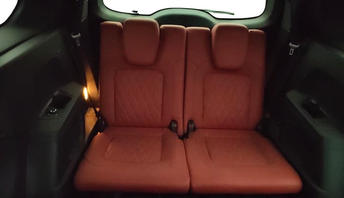 2023 Tata Safari XZ PLUS 2.0L RED DARK EDITION 7 STR MT, Diesel, Manual, 38,406 km, Third Seat Row ( optional )