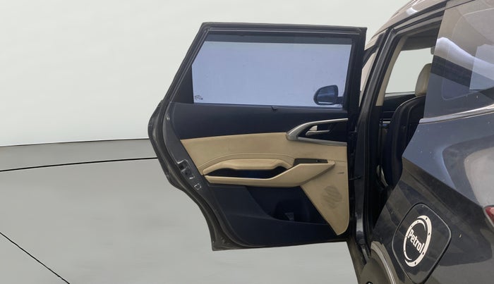 2022 KIA CARENS LUXURY PLUS 1.4 PETROL 7 STR, Petrol, Manual, 44,222 km, LHS Rear Door