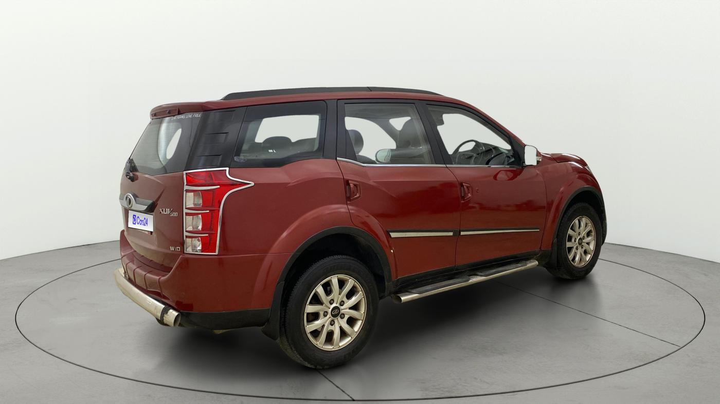 2015 Mahindra XUV500 W10, Diesel, Manual, 75,031 km, Right Back Diagonal