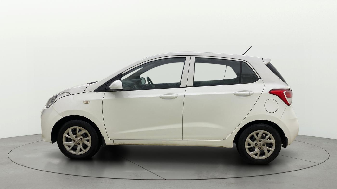 2017 Hyundai Grand i10 SPORTZ 1.2 KAPPA VTVT, CNG, Manual, 50,209 km, Left Side