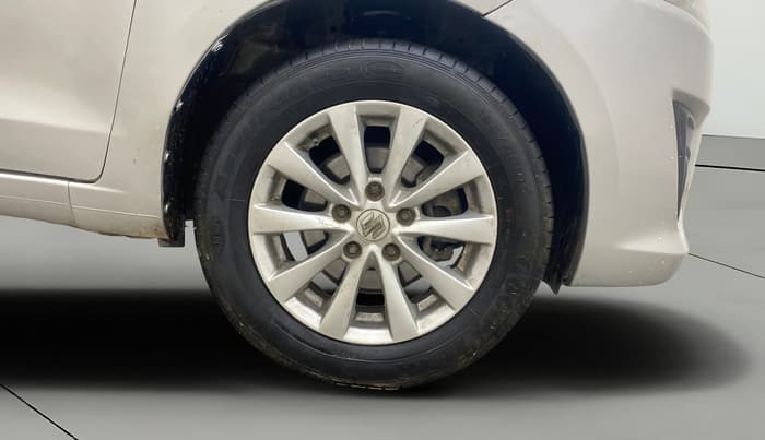 2014 Maruti Ertiga ZXI, Petrol, Manual, 78,573 km, Right Front Wheel