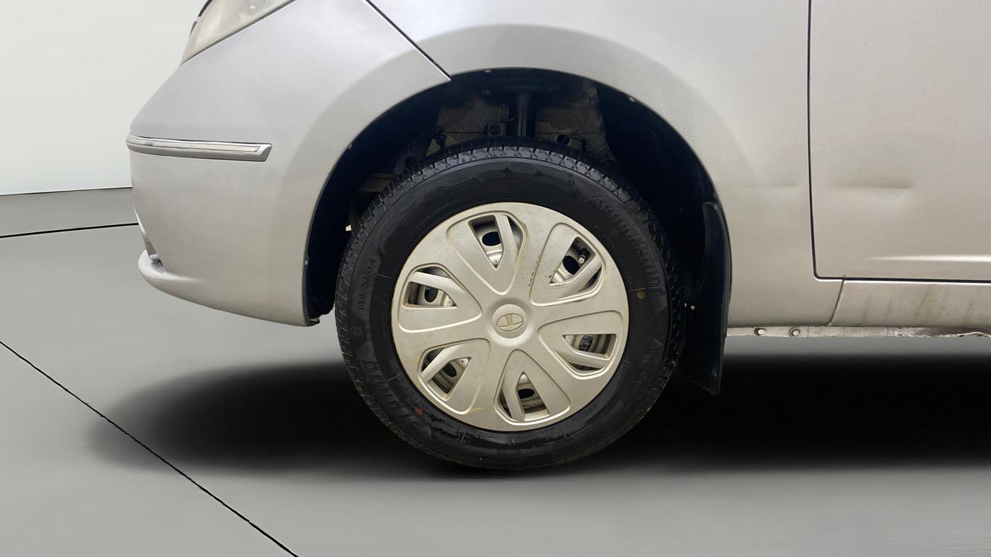 2014 Tata Indica Vista VX TECH QUADRAJET, Diesel, Manual, 38,245 km, Left Front Wheel