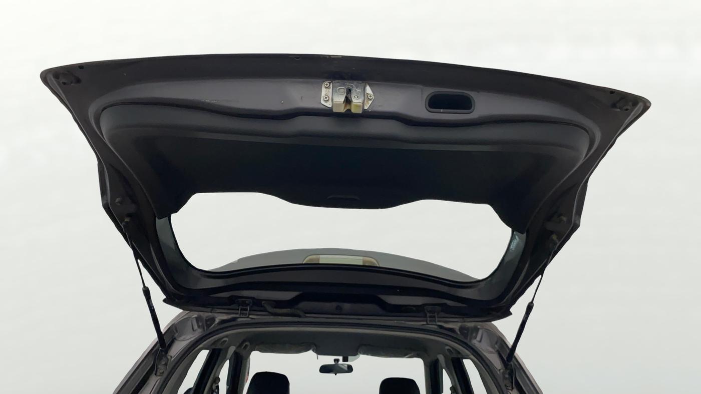 2017 Maruti Vitara Brezza VDI (O), Diesel, Manual, 1,19,916 km, Boot Door Open